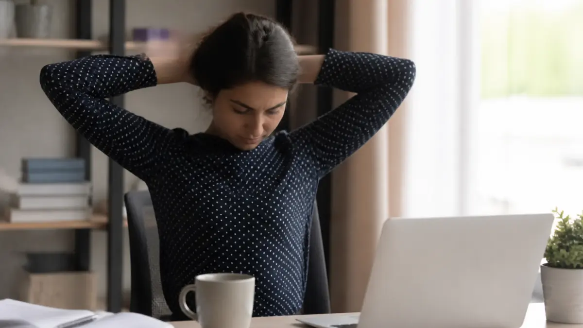 Étirement des cervicales : routine courte contre les raideurs